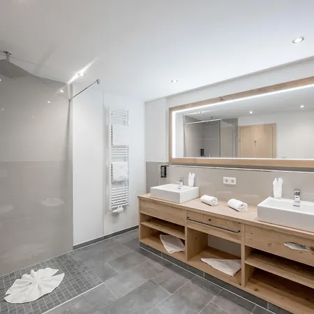 ホテル Zum Gourmet ゼーフェルト・イン・チロル