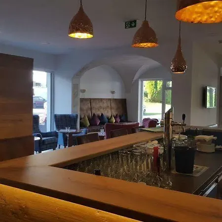 Zum Gourmet 4* Ζέεφελντ