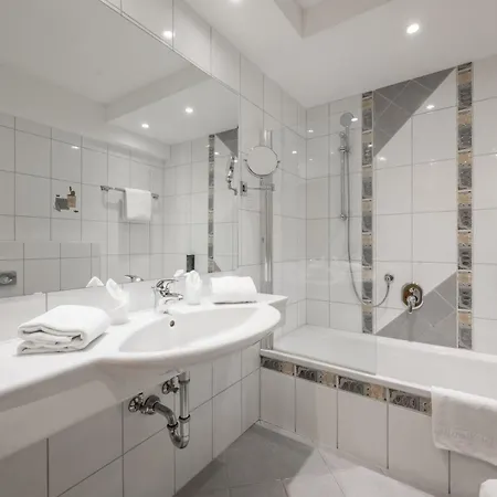 Zum Gourmet Hotel Seefeld in Tirol