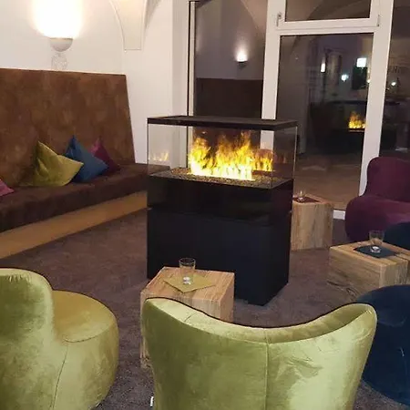 Zum Gourmet Отель Зеефельд в Тироле